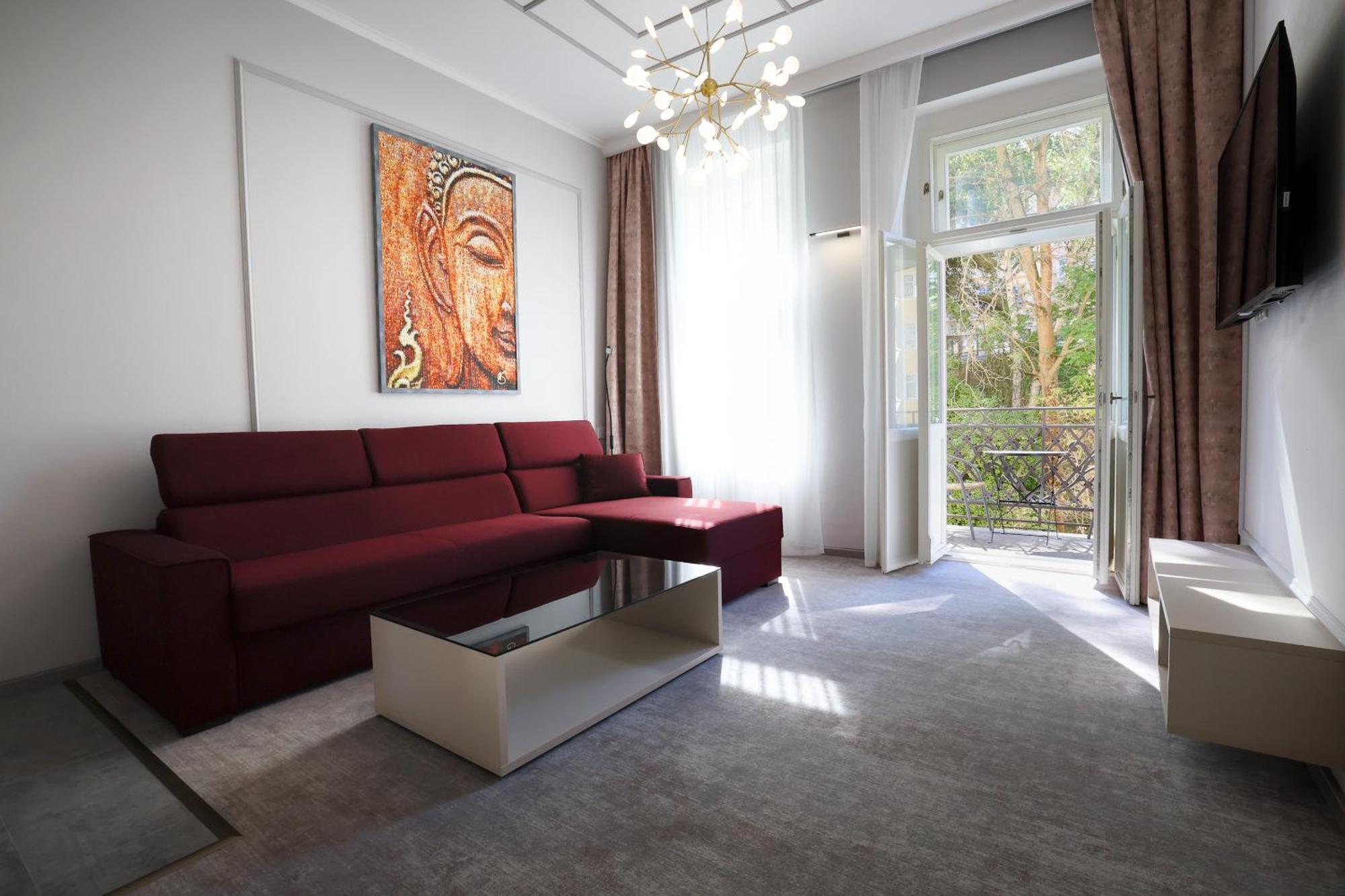 Boutique Hotel Ambiente ****+ Karlovy Vary Esterno foto